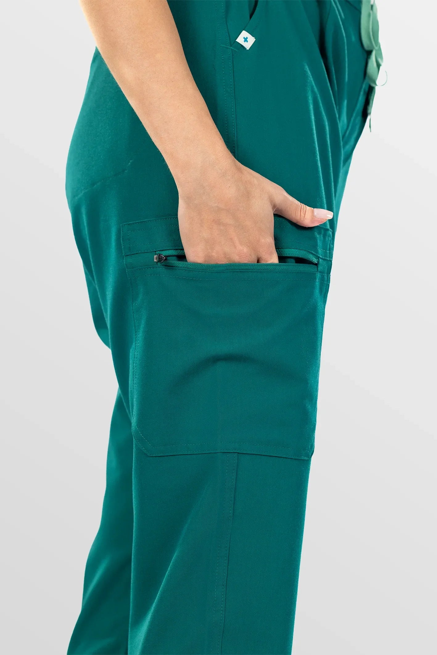 Green Eipnare Women's Zip-Front Sleeveless Scrub Jumpsuit - Stretch Medical Scrubs for Women