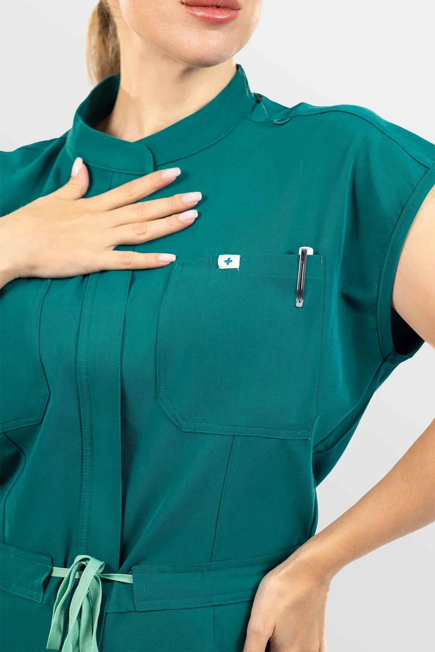 Green Eipnare Women's Zip-Front Sleeveless Scrub Jumpsuit - Stretch Medical Scrubs for Women